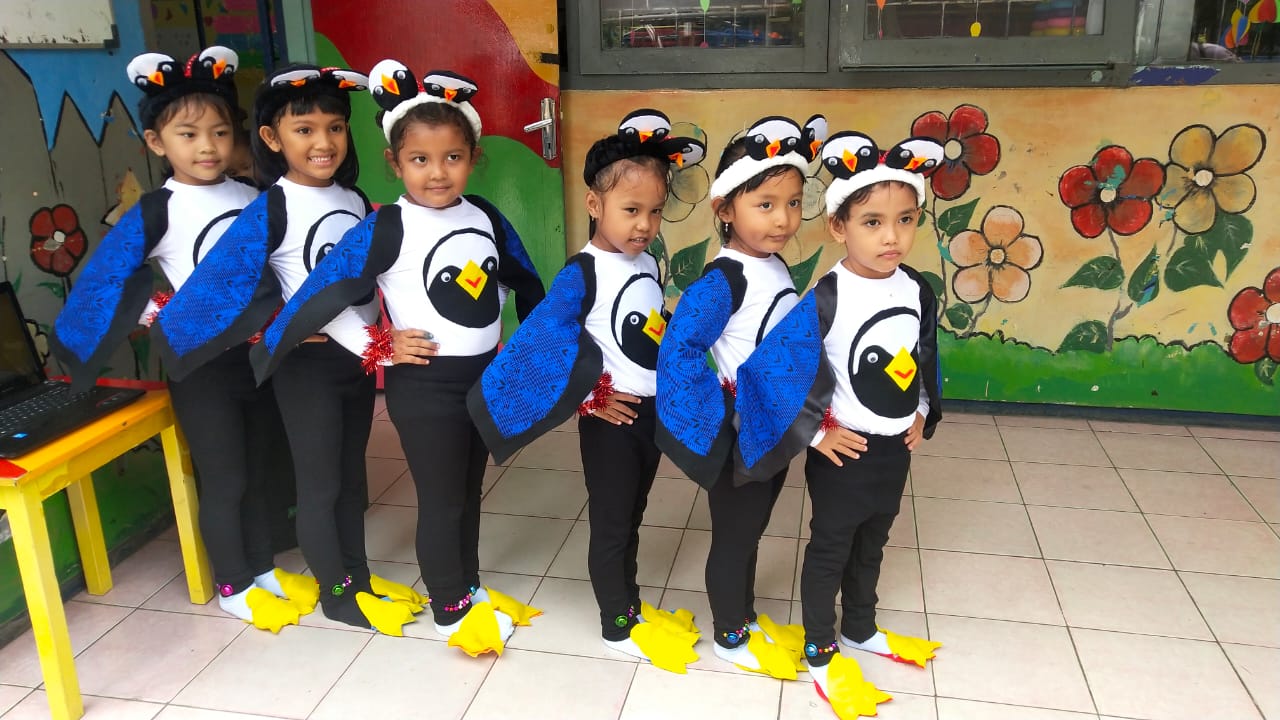Lomba Senam Pinguin