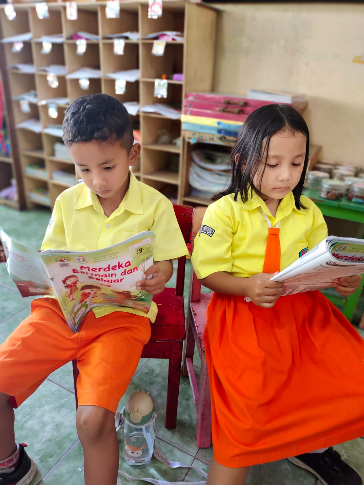 Siswa Mandiri Belajar Membaca